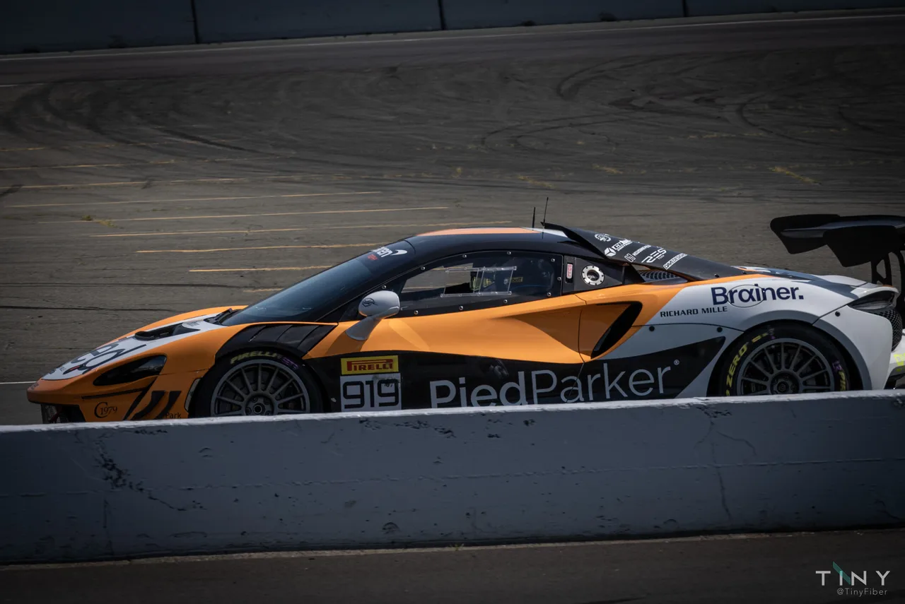 Motorsport photography from the Racing collection. Racing photo 27 of 34.